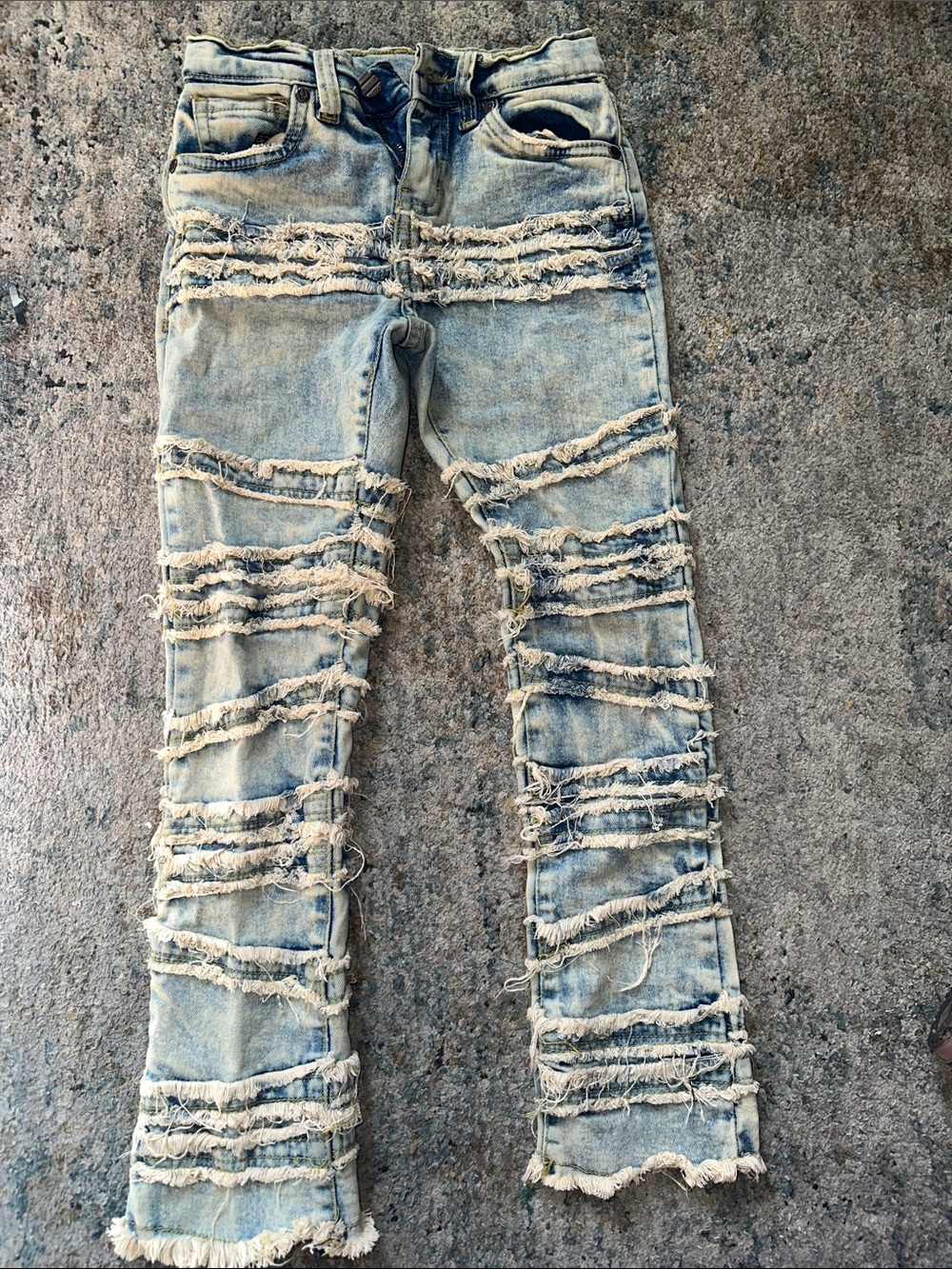 Distressed Light Wash Ripped Jeans - Picture 2 of 3